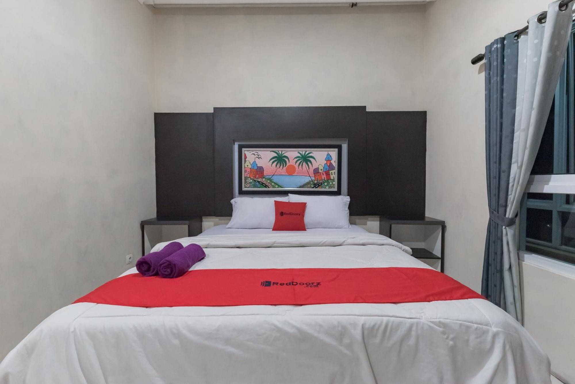 Reddoorz Resort Premium @ Sangkan Hurip Kuningan Exterior photo
